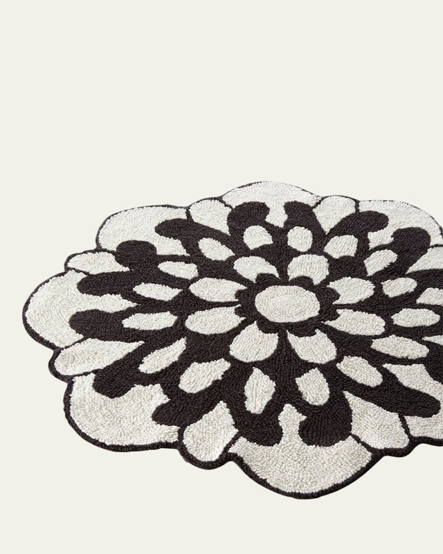 Otil Reversible Flower-Shaped Bath Rug